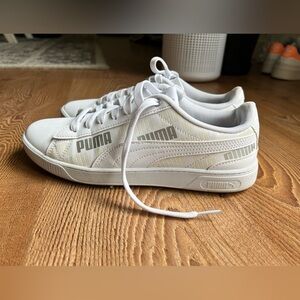 Puma memory foam sneakers size 8